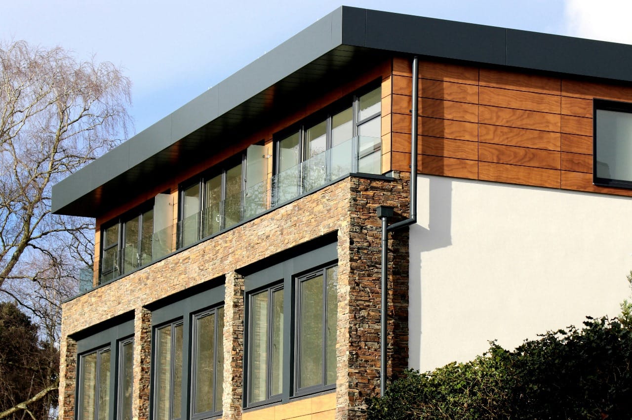 Four-Season Sunroom Solutions with Modern Glass Features