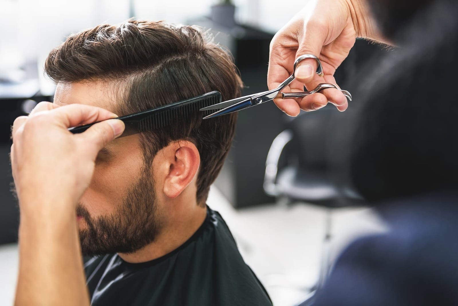 Frizerie Craiova – Tendințe și Eleganță la Saloanele Marian Cotoi
