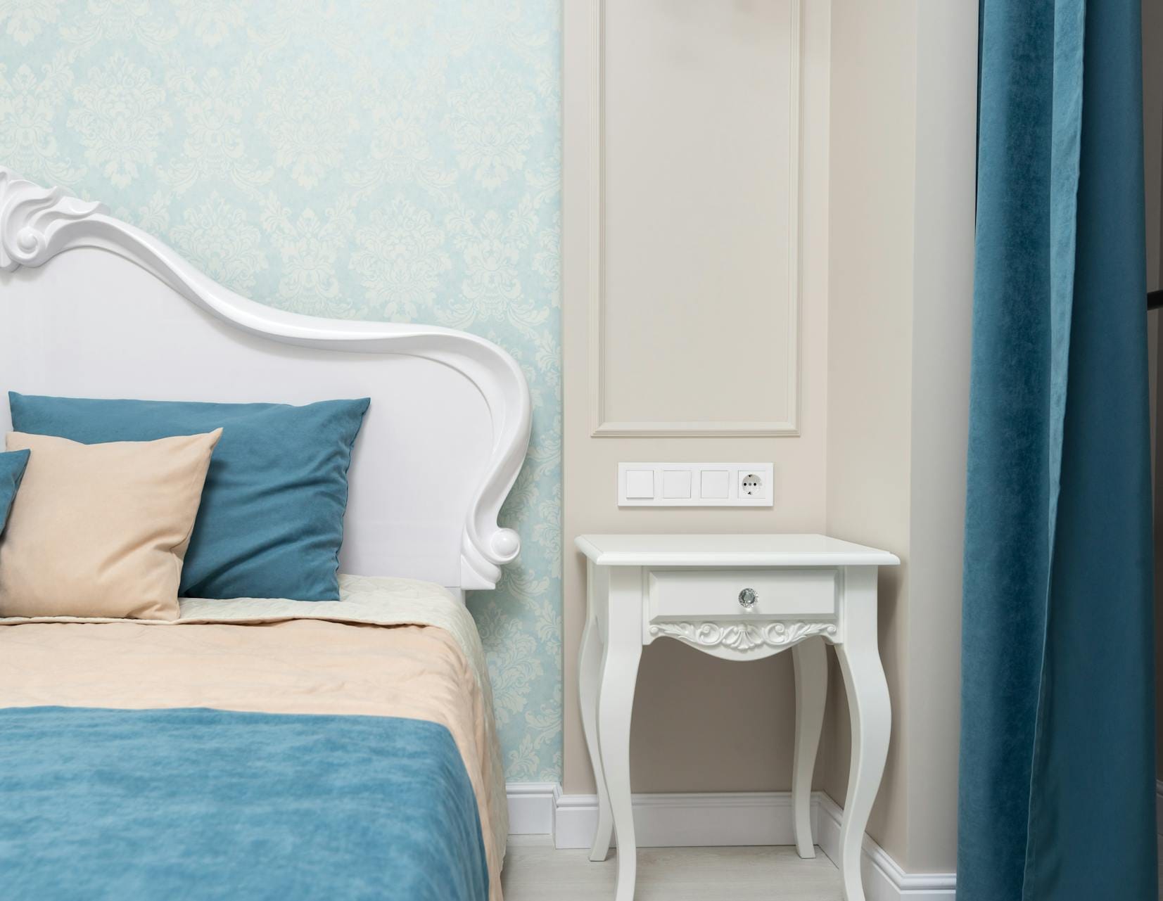 Expert Painter and Decorator Edinburgh for Homes &amp; Businesses