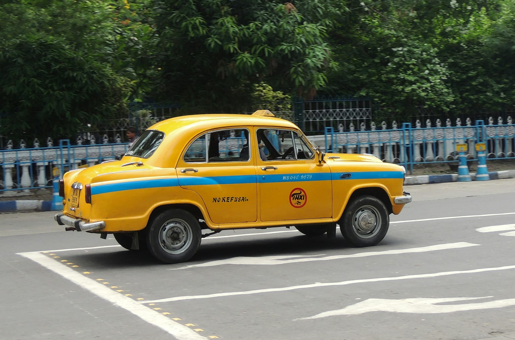 Affordable Taxi Options for Airport Transfers in Surrey
