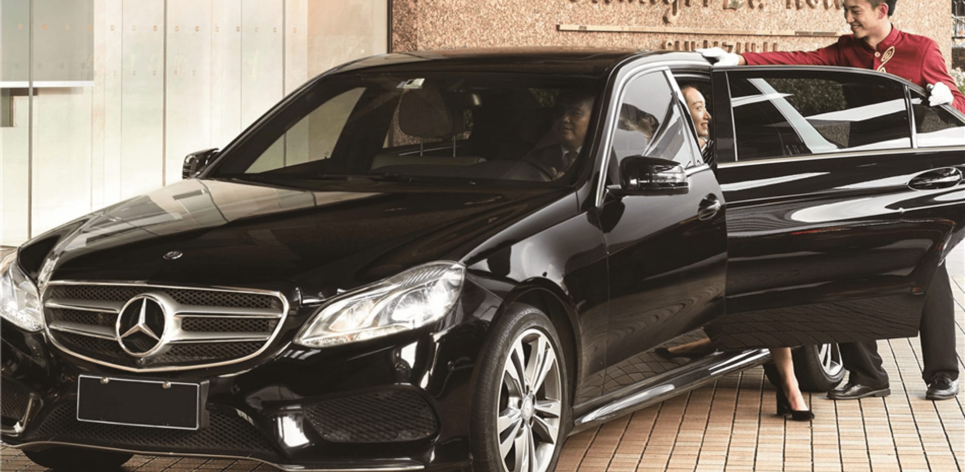 Book a Reliable Hong Kong to Shenzhen Car Service for Business Trips