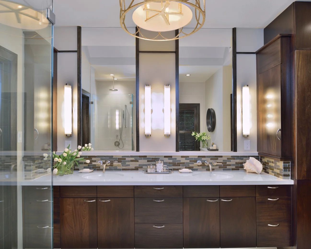 Bathroom Mirrors That Combine Style, Function, and Luxury