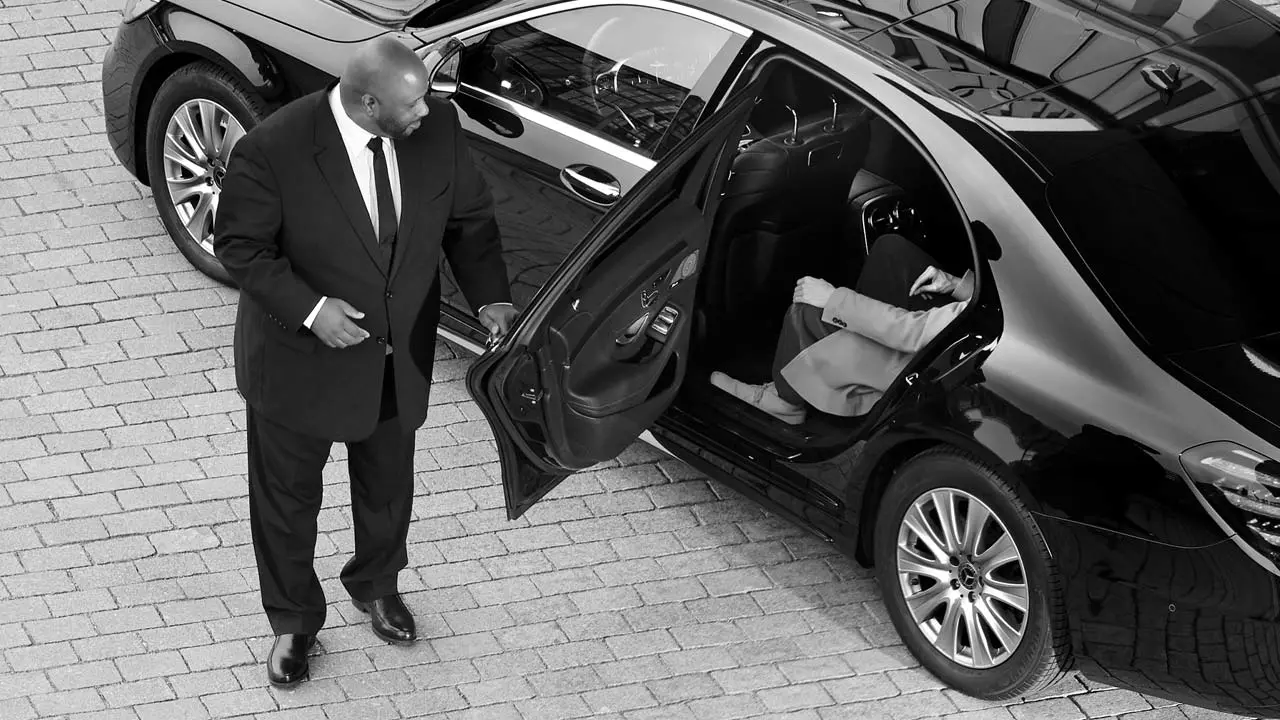 Transparent &amp; Affordable: The Ultimate Guide to Vancouver Airport Limo Rates