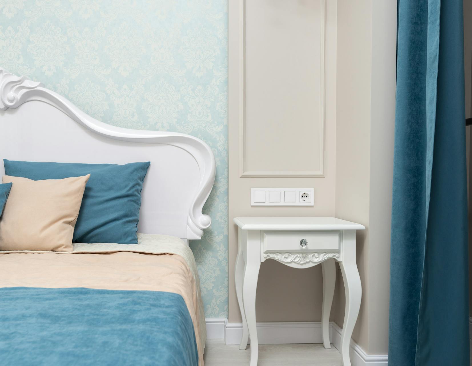 Expert Painter and Decorator Edinburgh for Homes &amp; Businesses