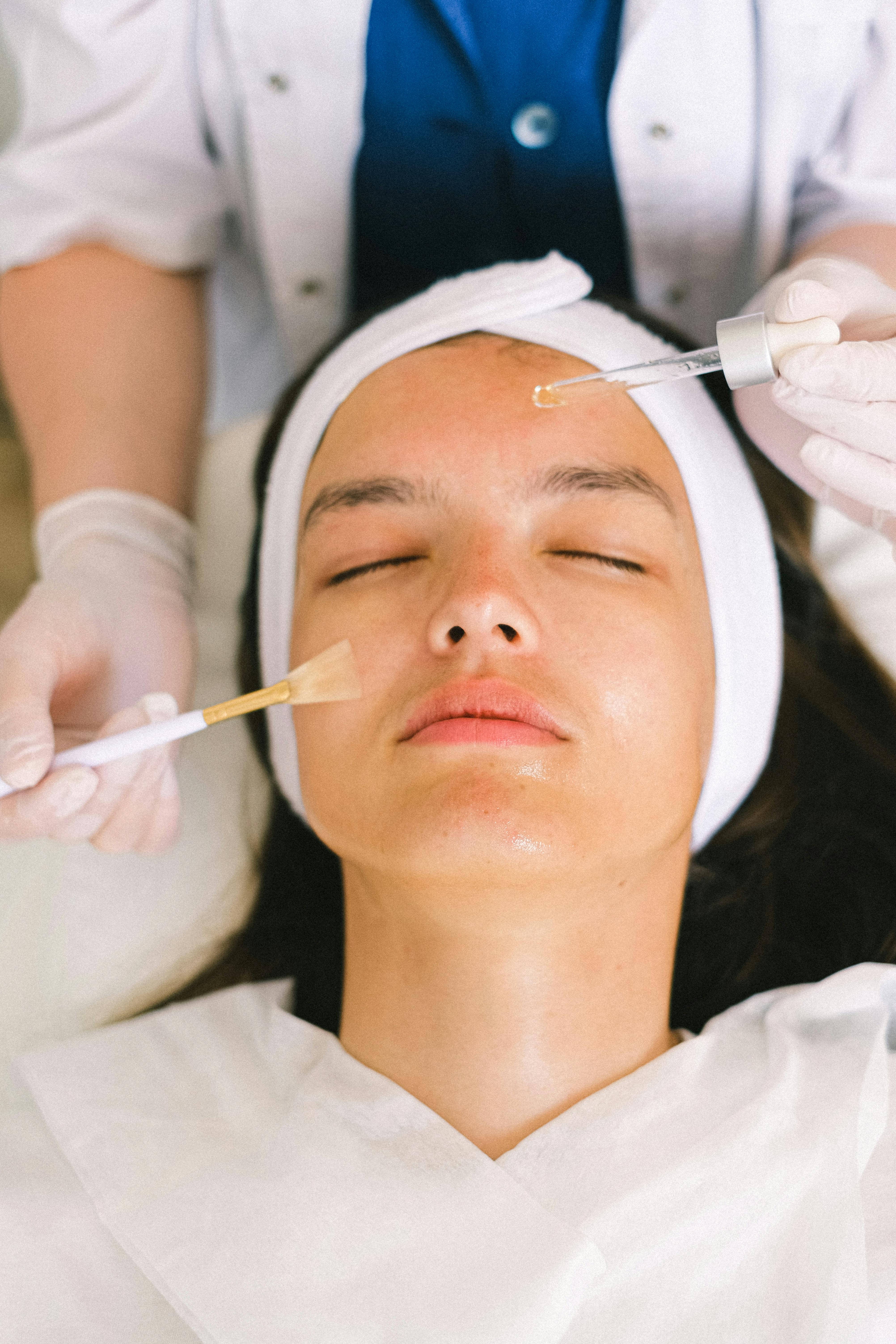 Esthetician Near Me – Expert Skincare Guidance and Customized Treatments