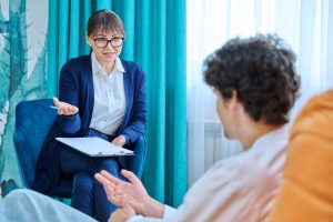 Do-You-Need-a-Psychiatrist-Psychologist-or-Therapist-How-to-Choose-the-Right-One